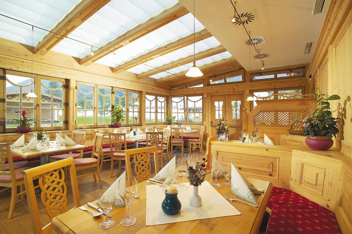 Hotel Hubertus Mit Erlebnislandgasthof Reitherwirt Kitzbühel Eksteriør bilde