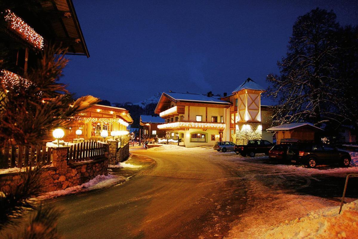 Hotel Hubertus Mit Erlebnislandgasthof Reitherwirt Kitzbühel Eksteriør bilde