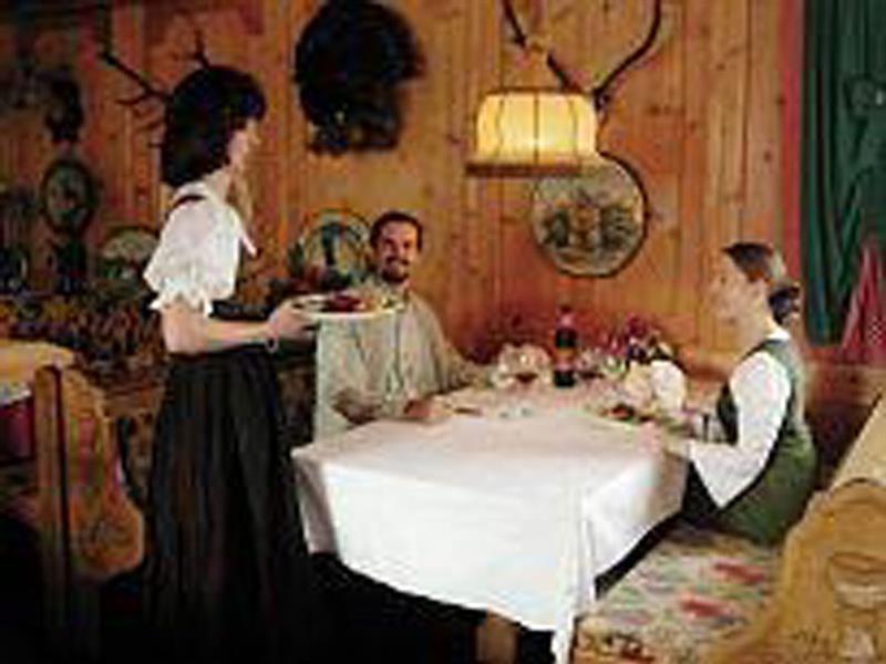 Hotel Hubertus Mit Erlebnislandgasthof Reitherwirt Kitzbühel Eksteriør bilde